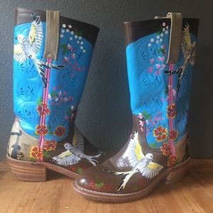 Custom painted Oklahoma themed Frye boots